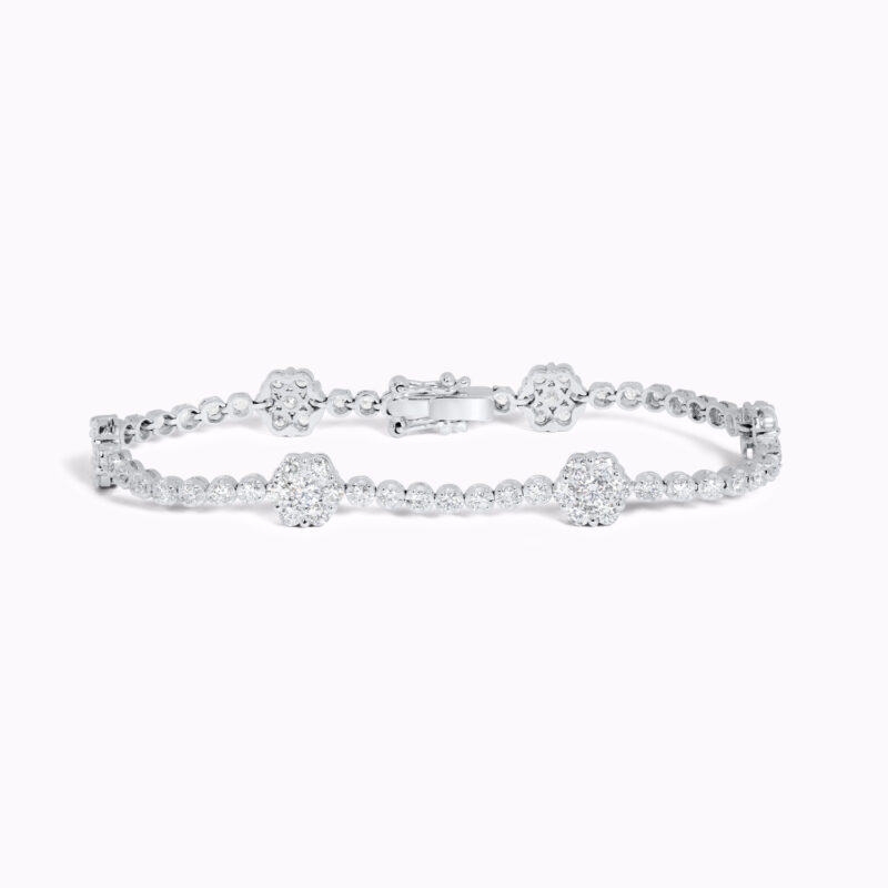 6 Flower Round Diamond Bracelet